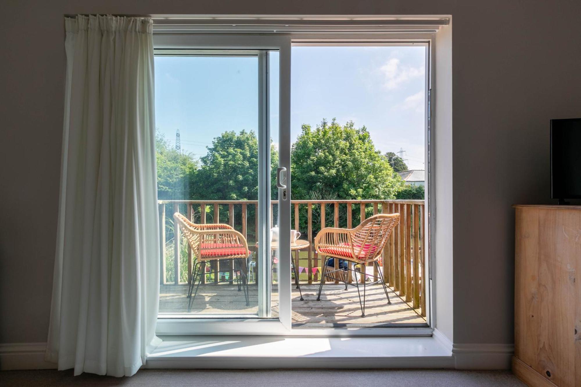 Villa Riverside Escape Iden Rye Extérieur photo