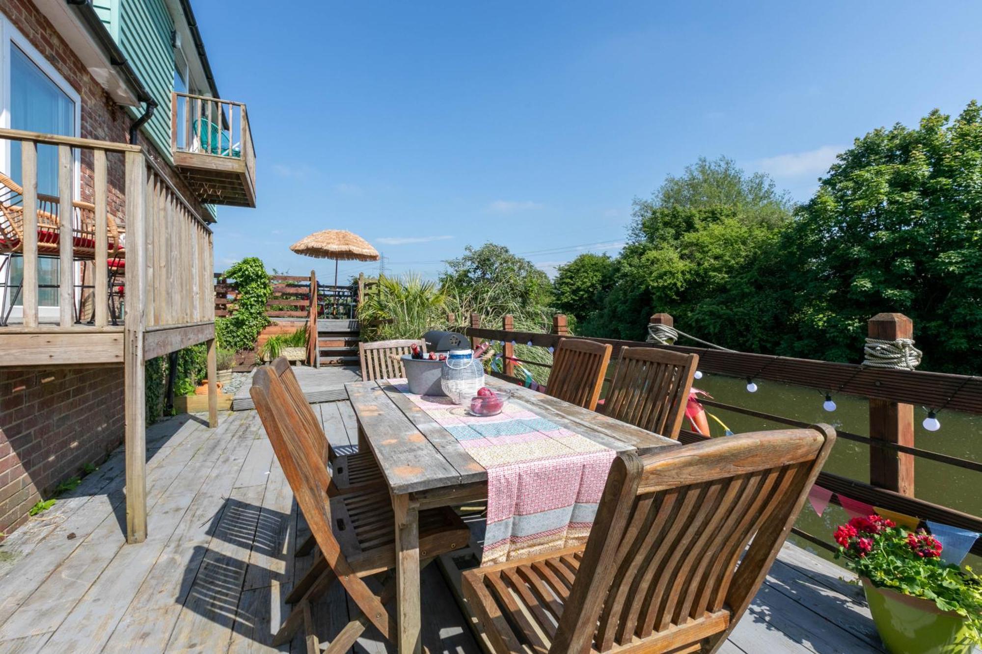 Villa Riverside Escape Iden Rye Extérieur photo