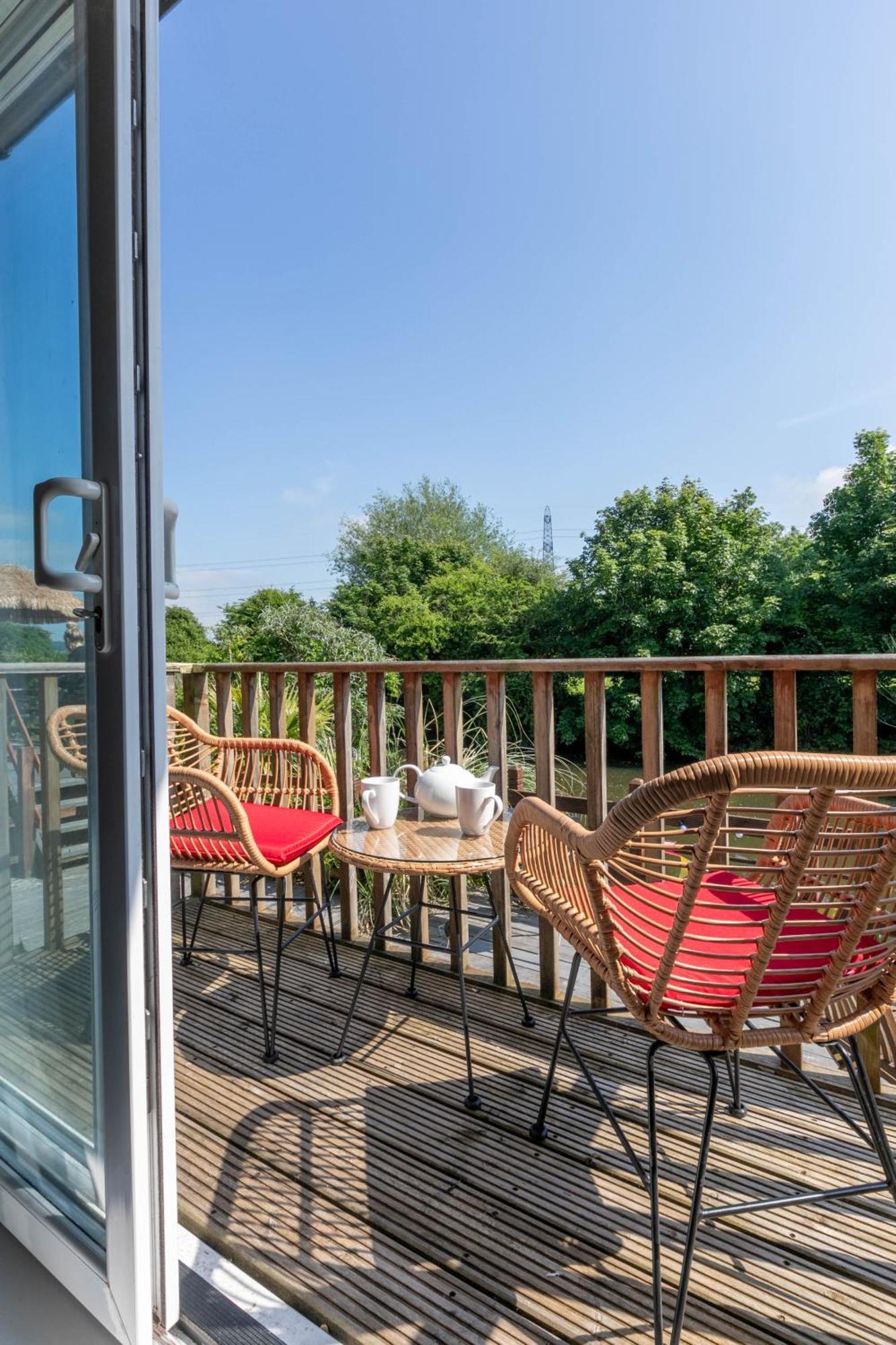 Villa Riverside Escape Iden Rye Extérieur photo