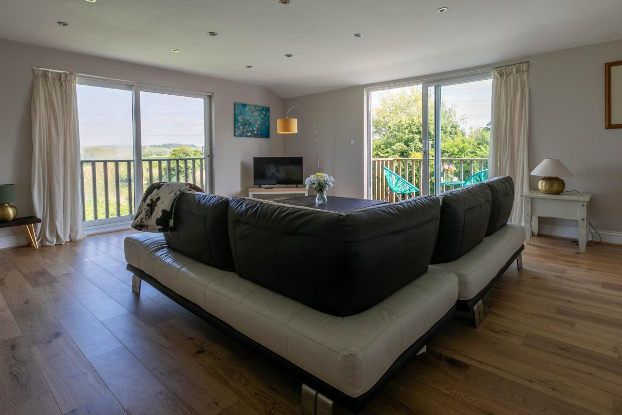 Villa Riverside Escape Iden Rye Extérieur photo