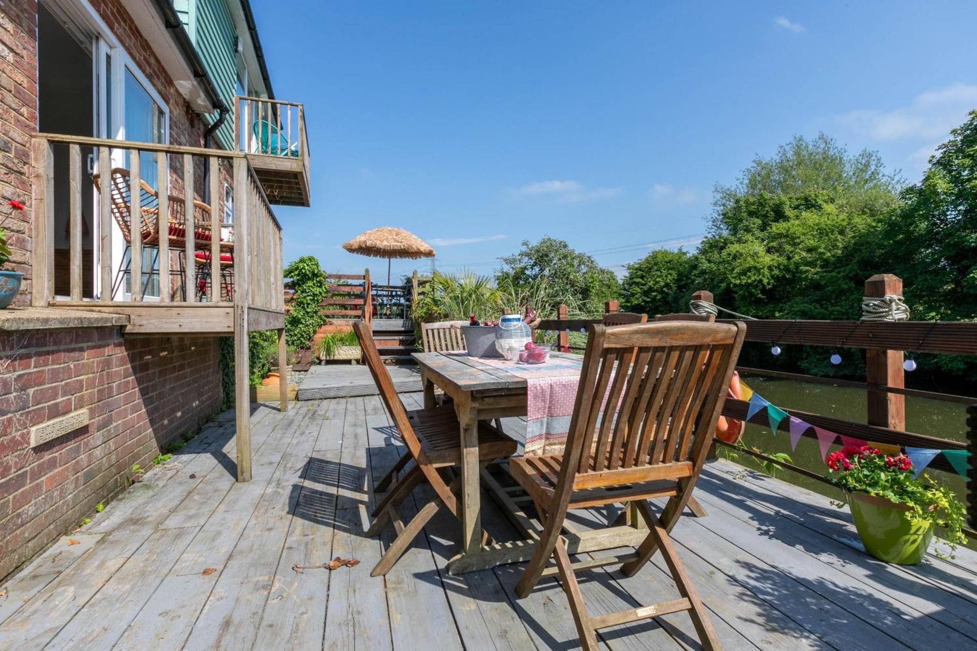 Villa Riverside Escape Iden Rye Extérieur photo