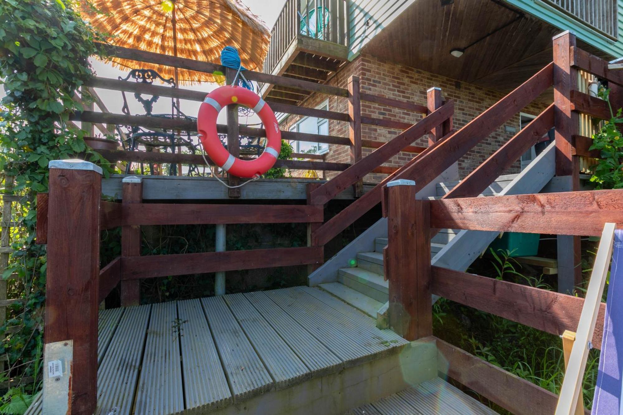 Villa Riverside Escape Iden Rye Extérieur photo