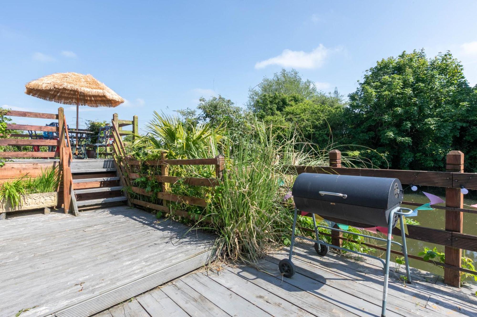 Villa Riverside Escape Iden Rye Extérieur photo